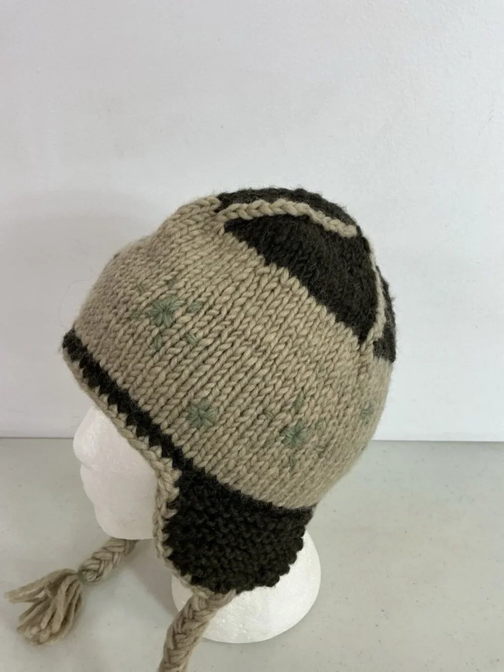 Ambler Handknit Wool Hat Beanie Made in Nepal Womens One Size